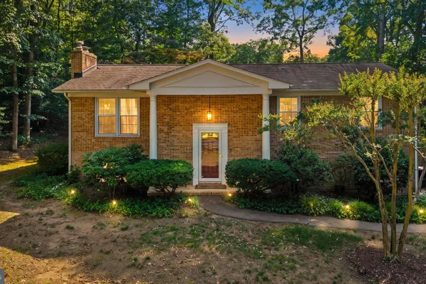 176 CARDAMON DR