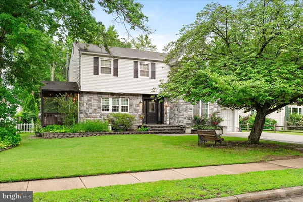 643 HIGHLAND AVE