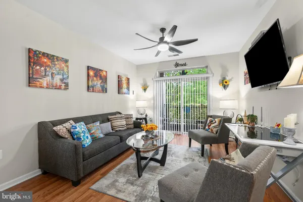 1321 KAREN BLVD 301