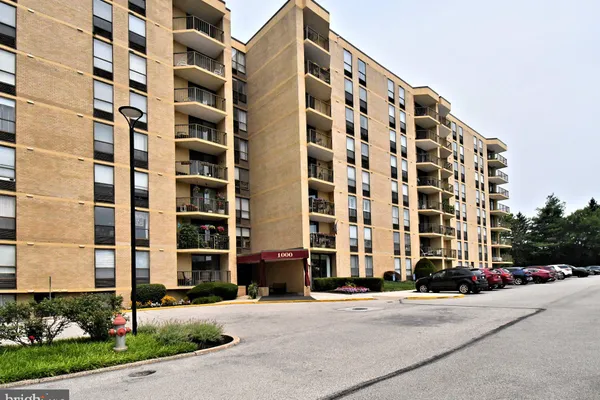 666 W GERMANTOWN PIKE 1813