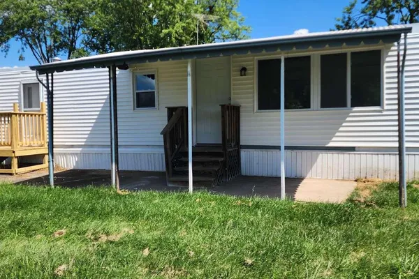 109 LAFAYETTE DR