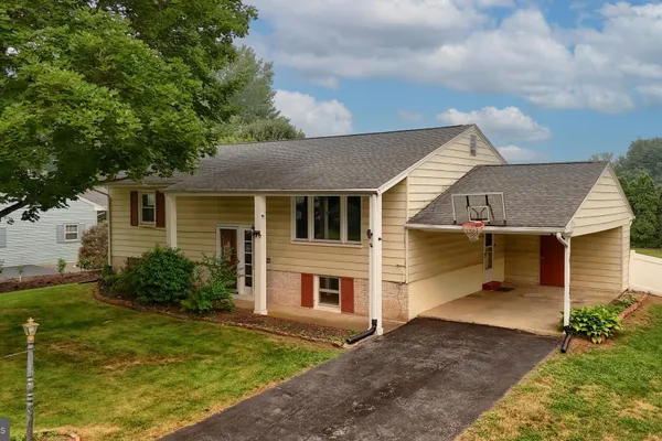 1132 CORNELL DR