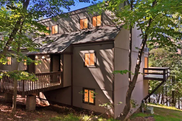 126 CROSS COUNTRY LN