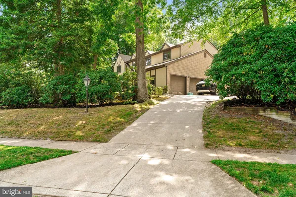 1 HIDDEN ACRES DR