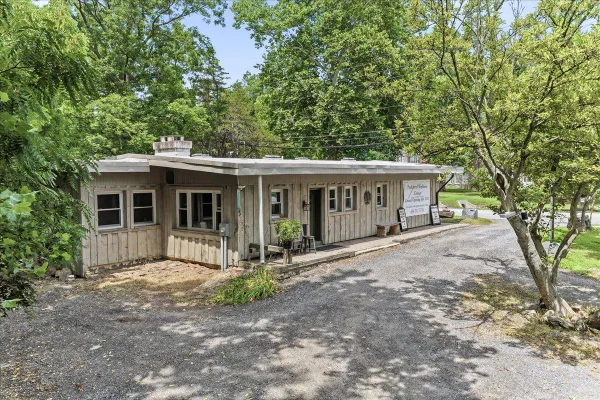 3671 SAINT PETERS RD