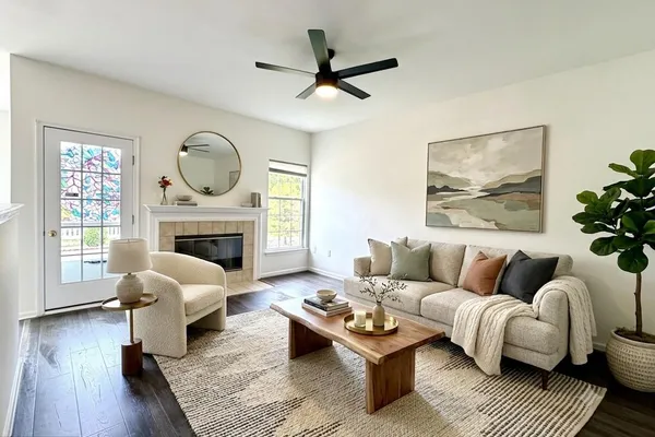 3 QUARRY CT