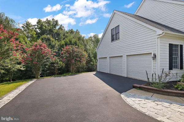 11 DEVONSHIRE CT