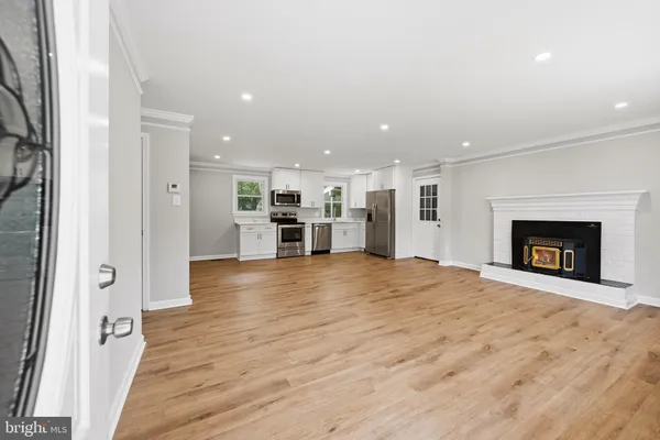 5609 SAN JUAN DR