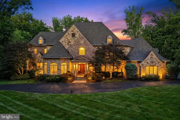 1239 DALEVIEW DR