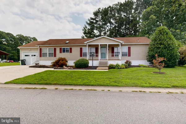 1 VICTORIA CT