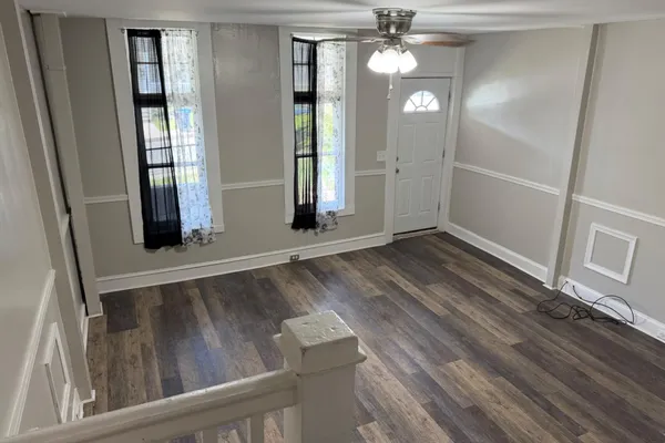 604 MCCABE AVE