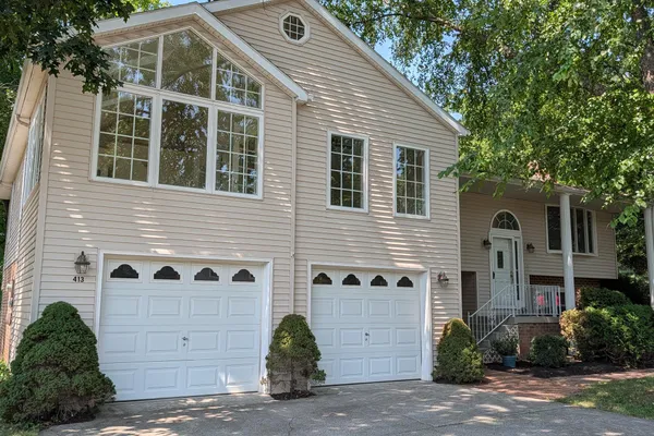 413 JENNIFER DR