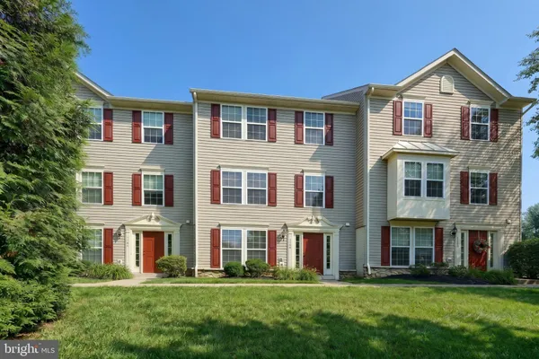 1144 BLUE BIRD LN 18