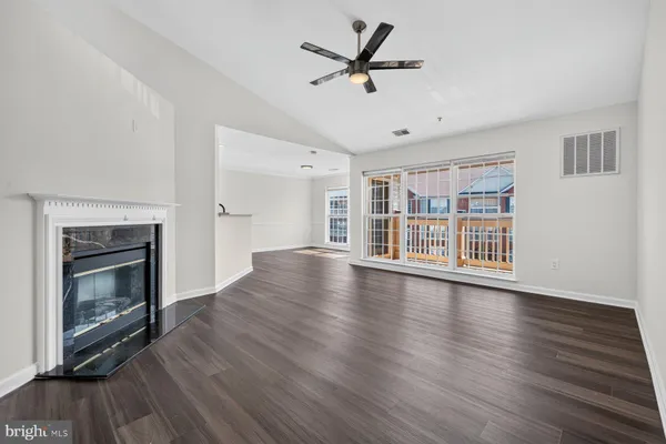 2501 COLERIDGE DR 3D