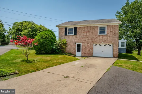 50 LINCOLN DR