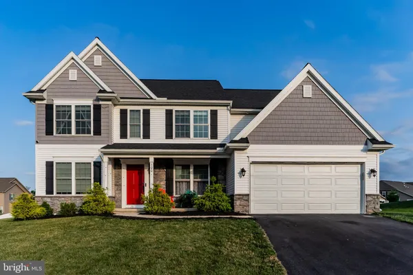 100 S MOUNTAIN DR
