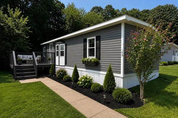 182 N THISTLE WAY 182