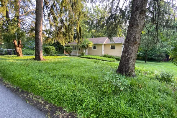5 LANTERN LN