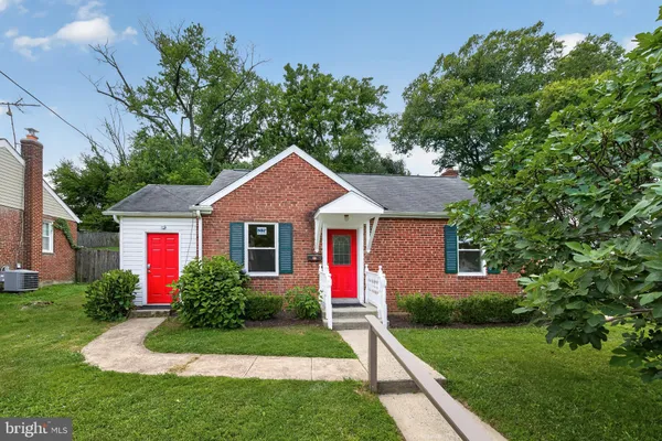 2704 FENIMORE RD