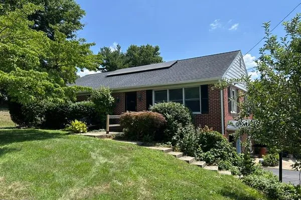 63 CHARLESTOWN RD