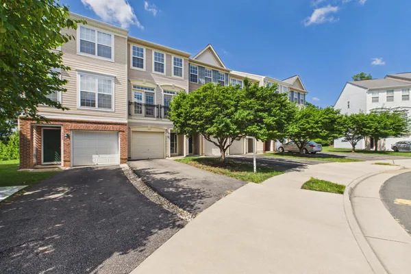 15653 JOHN DISKIN CIR