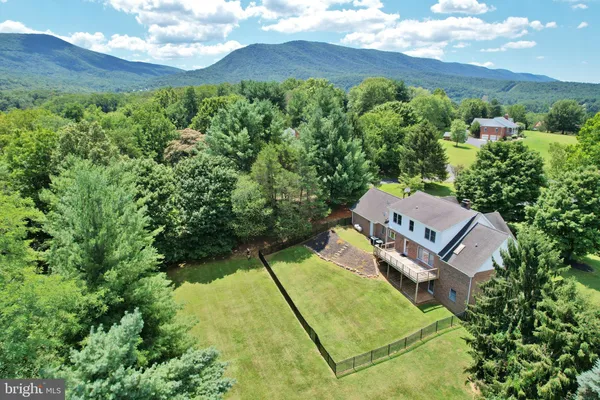 79 SUNSET CT