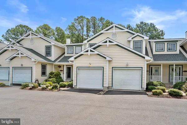 38954 POND VIEW CT