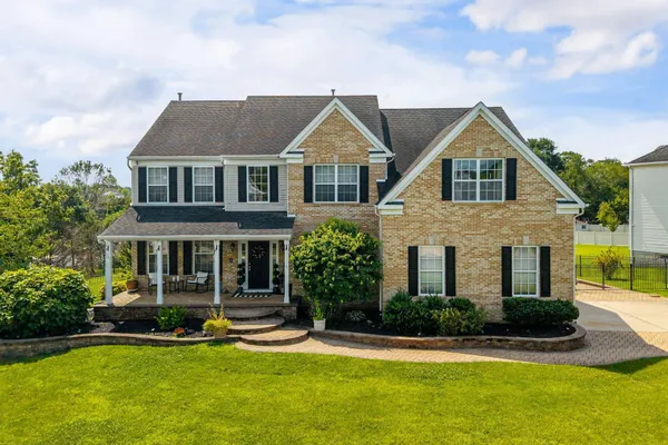 10 TARA DR