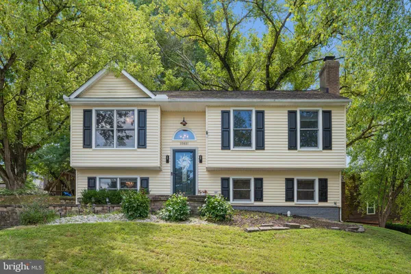 10801 N GLADE CT