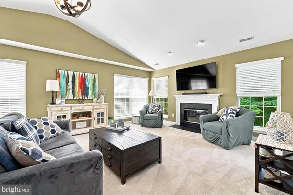 104 JEFFORDS CT 1605