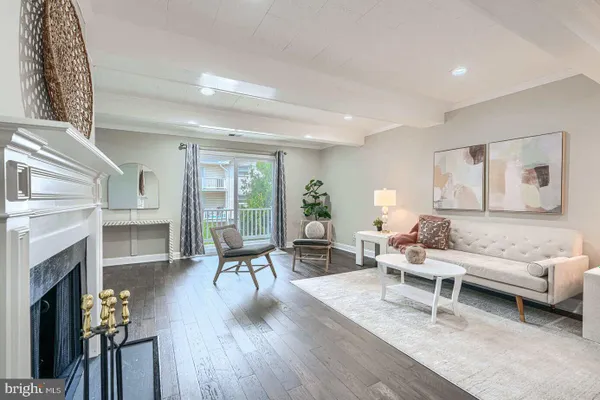 12 WARREN LODGE CT 1-B