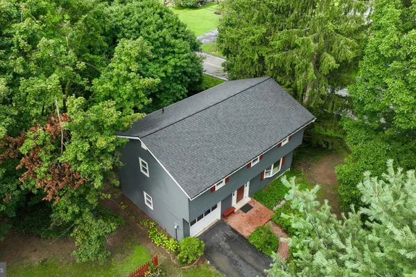1 ARDMORE DR