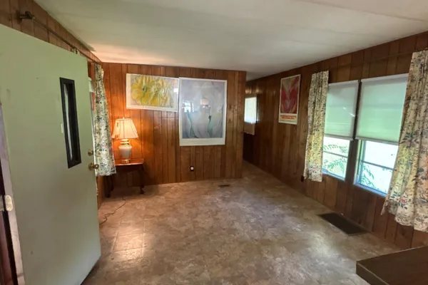 105 AZALEA CIR