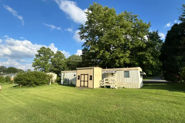 105 AZALEA CIR