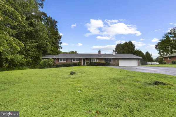 2114 OAKLYN DR
