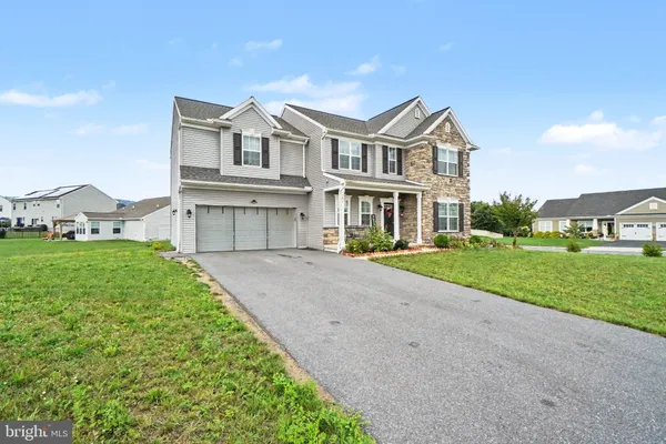 101 BLUE MOUNTAIN BLVD