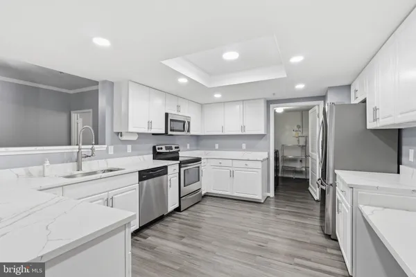 315 OVERLOOK DR 315