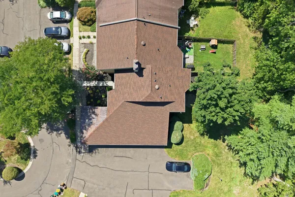 17 FARMINGTON PL
