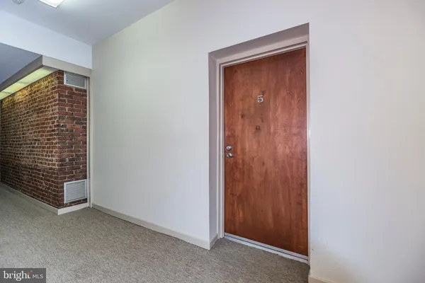 5 ACADEMY CT