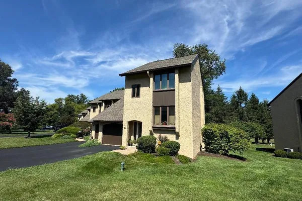 161 GOLF CLUB DR