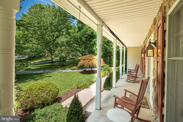 107 NICOLSON DR