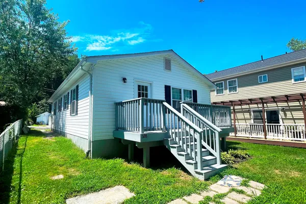 238 MACRAE AVE
