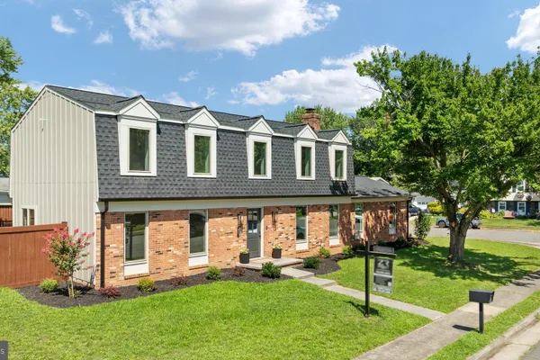 401 CRESTWOOD SW