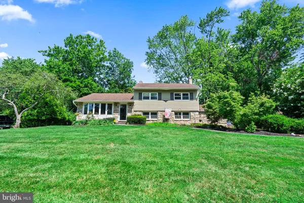 708 OAK TERRACE DR