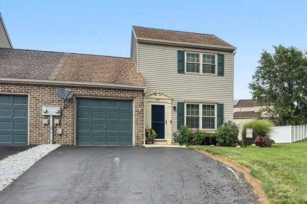 3371 FALCON LN 21B