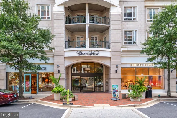 1915 TOWNE CENTRE BLVD 303