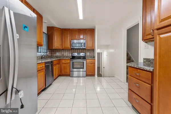 14117 BEVERLY DR