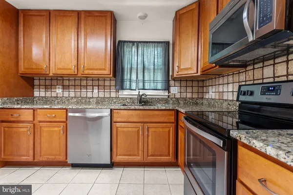 14117 BEVERLY DR