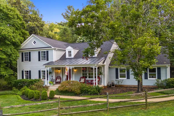 210 FALCON RIDGE RD