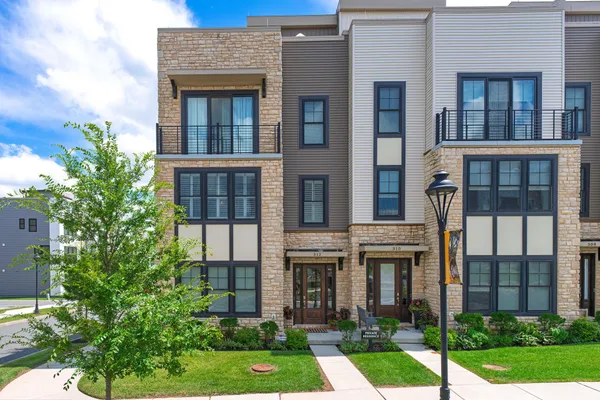 312 W SQUIRE DR